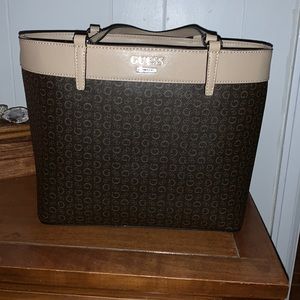 Guess purse, medium size, dark and light brown